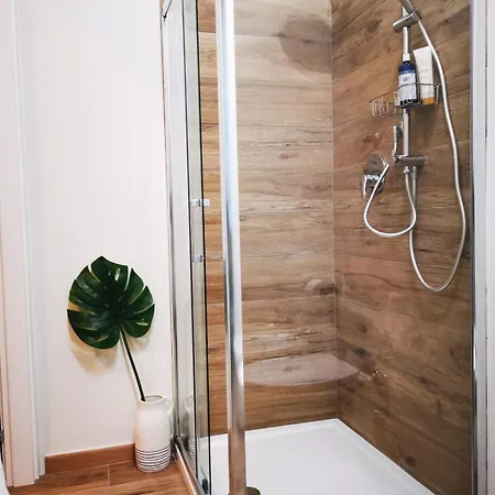 דירה Cozy 50 Meters From The Metro