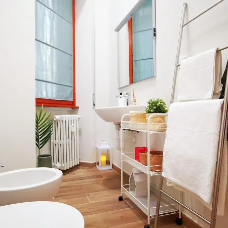 Cozy 50 Meters From The Metro דירה