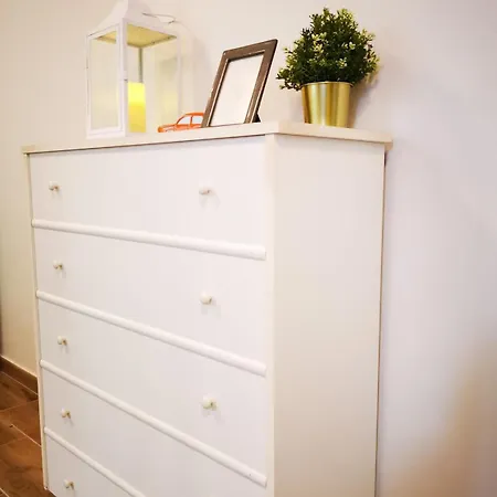 דירה Cozy 50 Meters From The Metro *