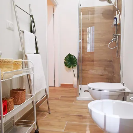 דירה Cozy 50 Meters From The Metro