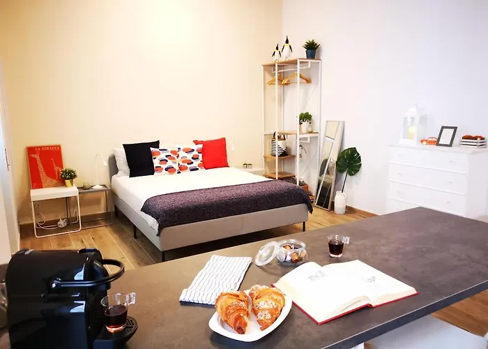 Cozy 50 Meters From The Metro * Milán